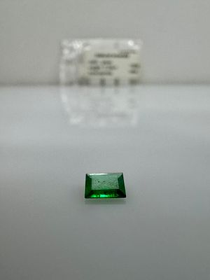 ן אמרלד ליטוש מיוחד במשקל 0.29 קראט, טבעית מהכספת באחריות אחרי בדיקה