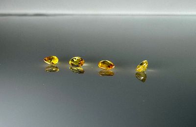 אבני ספיר בליטוש מיוחד 
צבע מהמם ונדיר יותר במשקל 0.84 קראט, טבעיות בבדיקה באחריות 
אבנים 