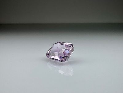 אבן קונזייט טבעית אחרי בדיקה 
במשקל 4.27 קראט, 
מוכנה לשיבוץ בליטוש מיוחד מאוד ואיכותי מאוד 