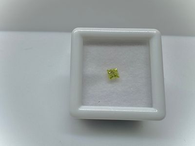 חם חם פירוק מתכשיטים 
יהלום טבעי משקל 0.36 קראט מחיר מציאה