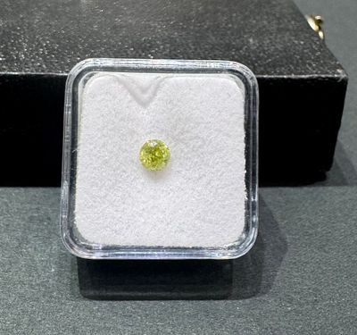 חם חם פירוק מתכשיטים 
יהלומים טבעי משקל 0.328 קראט מחיר מציאה