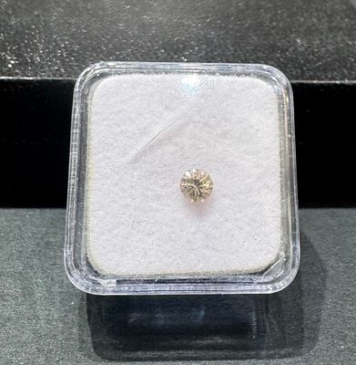 חם חם פירוק מתכשיטים 
יהלומים טבעי משקל 0.228 קראט מחיר מציאה