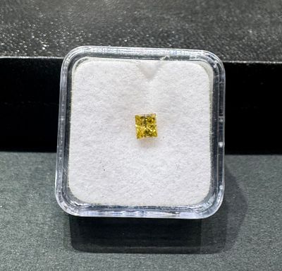 חם חם פירוק מתכשיטים 
יהלומים טבעי משקל 0.28 קראט מחיר מציאה