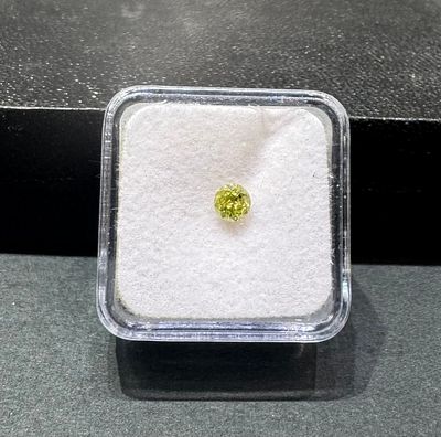 חם חם פירוק מתכשיטים 
יהלומים טבעי משקל 0.284 קראט מחיר מציאה