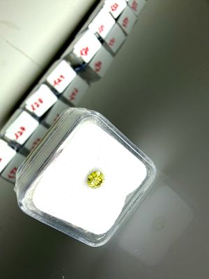 חם חם פירוק מתכשיטים 
יהלומים טבעי משקל 0.358 קראט מחיר מציאה