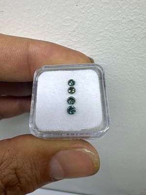 חם חם פירוק מתכשיטים 
יהלומים טבעי משקל 0.42 קראט מחיר מציאה