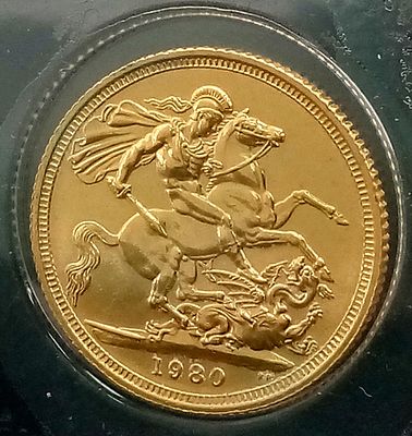 A PRISTINE 22K GOLD SOVEREIGN DATED 1980 IN SEALED CONTAINER.