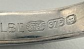 A 9K WHITE GOLD DIAMOND SET CROSSOVER RING. 2.4G. SIZE L. SC - 1017.Image - 5