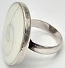 A vintage 925 silver ring featuring a circular shell inlay. Ring size: K&frac12;. Total weight: Image - 2