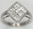 An 18K White Gold Diamond Ring. Princess and baguette cut diamonds - 0.47ctw, 4g total weight. Image - 1