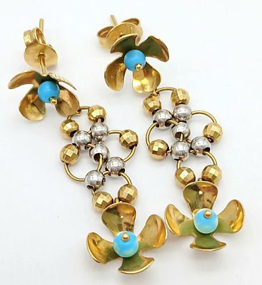 A Pair of 18K Gold and Turquoise Drop Earrings. 4cm. 4.7g total weight.