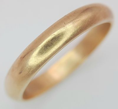 A 14K ROSE GOLD BAND RING . 4,4gms size V