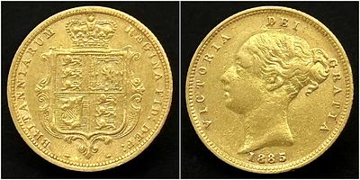 AN 1885 QUEEN VICTORIA SHIELD BACK, HALF SOVEREIGN COIN. 22K GOLD. C-5010.