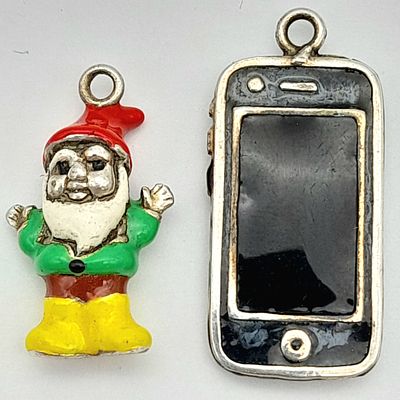2 X STERLING SILVER ENAMELLED CHARMS - GNOME AND MOBILE PHONE. 7.5G TOTAL WEIGHT. REF: SC 6109