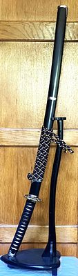 An Incredible Ancient Japanese Sword - A rare Kamakura/Nanbokucho period tachi blade. A late