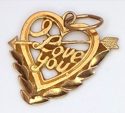 Dainty and Cute 9 CARAT GOLD ‘I LOVE YOU’ CHARM/ PENDANT. Attractive heart shape. Please see 