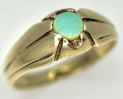 A Vintage 9K Yellow Gold Turquoise Set Ring. Size R. 3.4g.