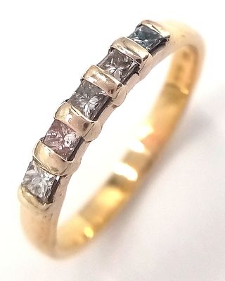 AN 18K YELLOW GOLD 5 STONE DIAMOND RING. 0.50CTW. 2.8G. SIZE L. SC5077.