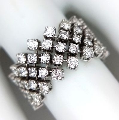 18K WHITE GOLD DIAMOND SET ARTICULATED RING, APPROX 1.50CT DIAMONDS, 6.4G SIZE M/N. REF: TAN 6019