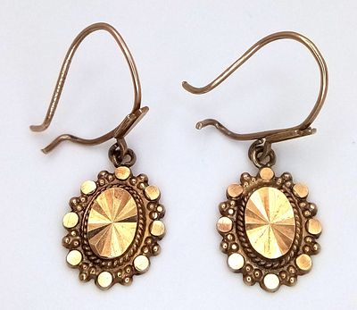 A Pair of Vintage 9K Yellow Gold Sun Drop Earrings. 1.45g
