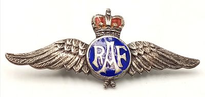 Genuine Vintage SILVER RAF SWEETHEART BROOCH. 4.5 cm. Complete with the original box. Perfect 
