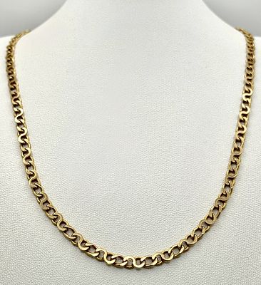 A 9K Yellow Gold Curb Link Chain Necklace. 44cm. 12.75g.