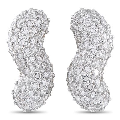 A pair of 18K White Gold 5.30ct Diamond Earrings. Curved 18K White Gold settings, Diamonds with 