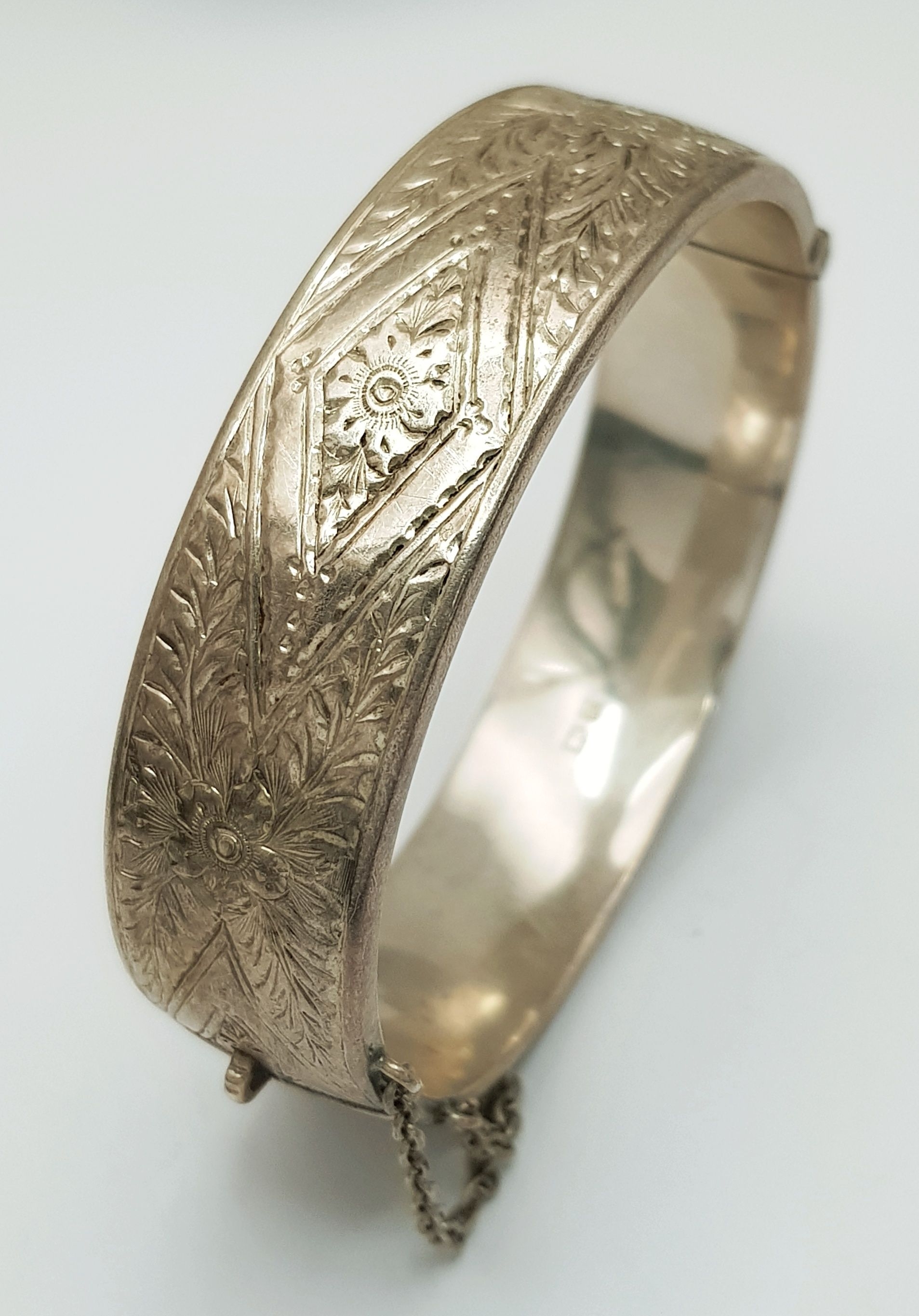 A Vintage Sterling Silver Decorative Bangle