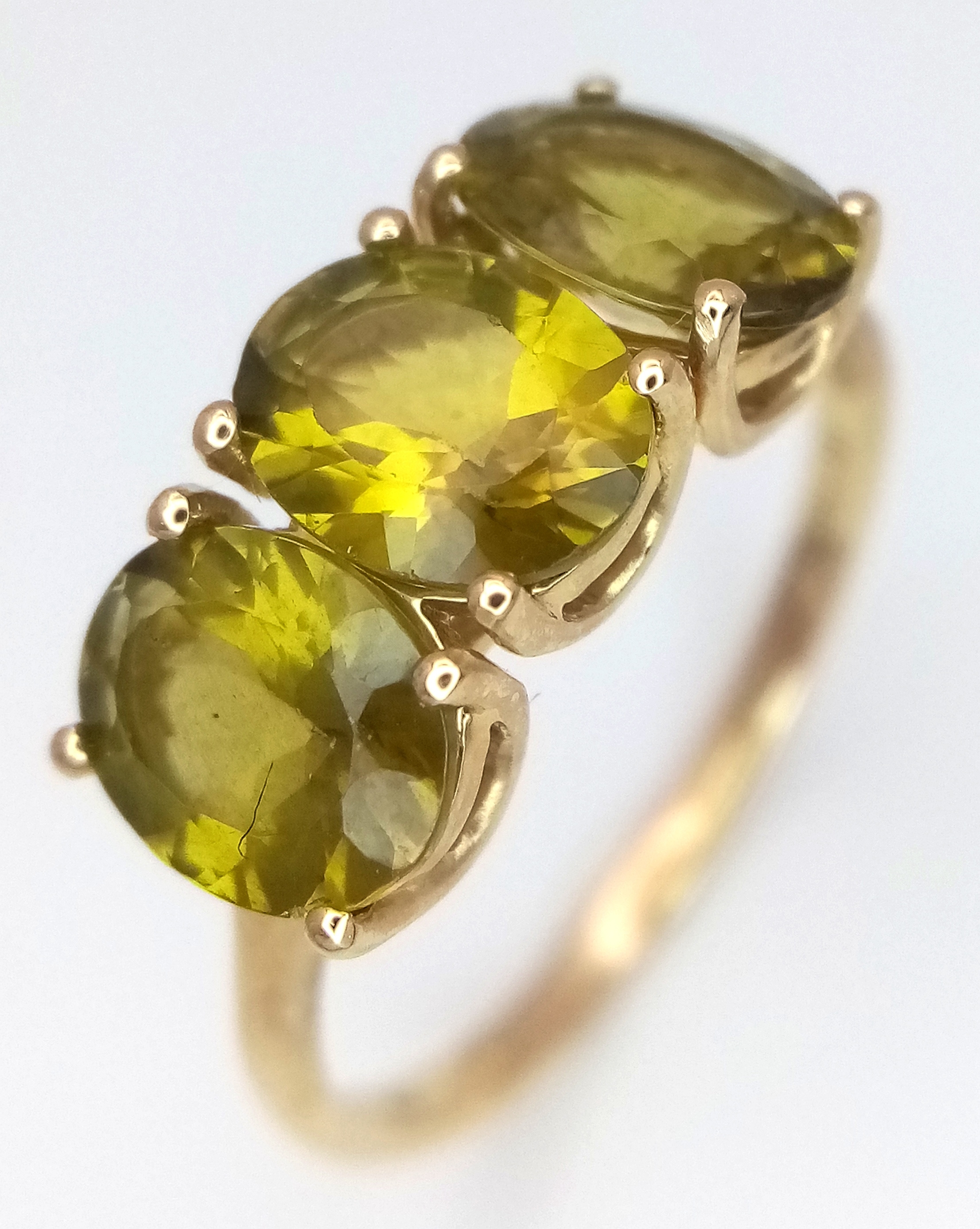 A 9K Yellow Gold Green Stone Ring