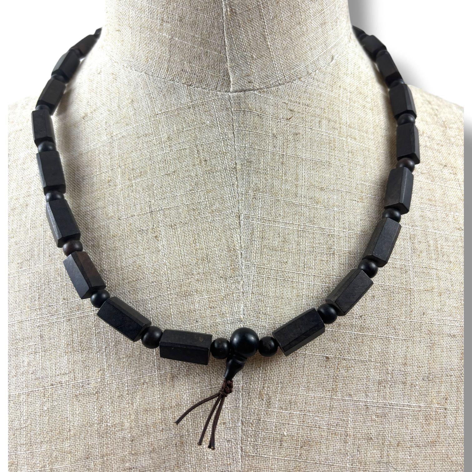 A natural Agarwood Bead Necklace
