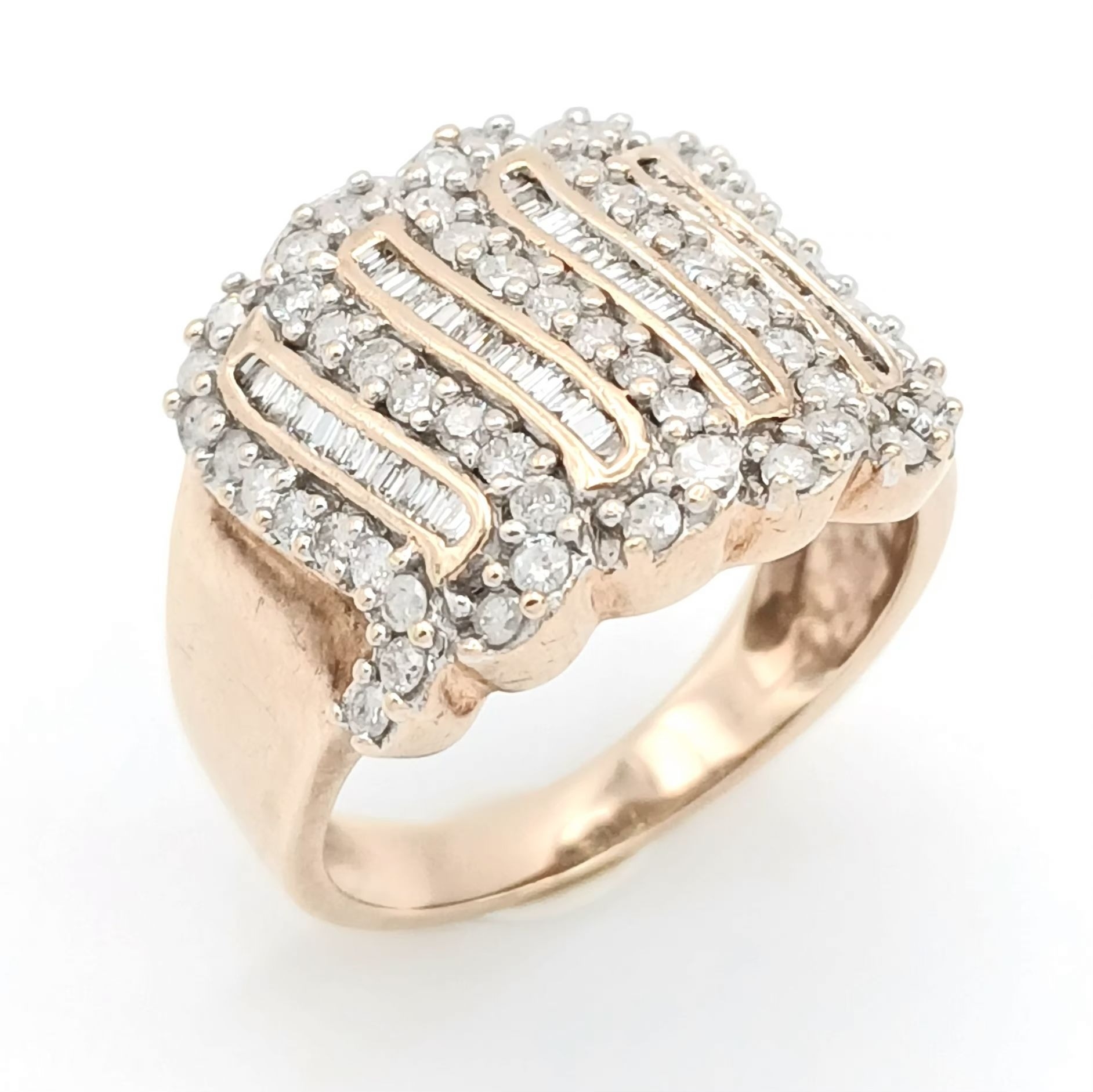 A 9K YELLOW GOLD, FANCY, MIXED CUT, DIAMOND RING
