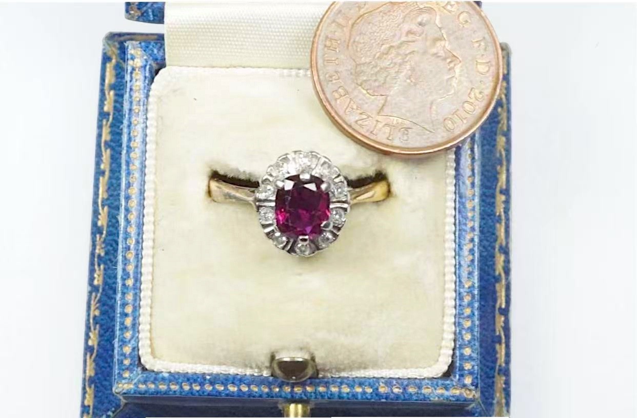 A solid 18 carat yellow gold ring