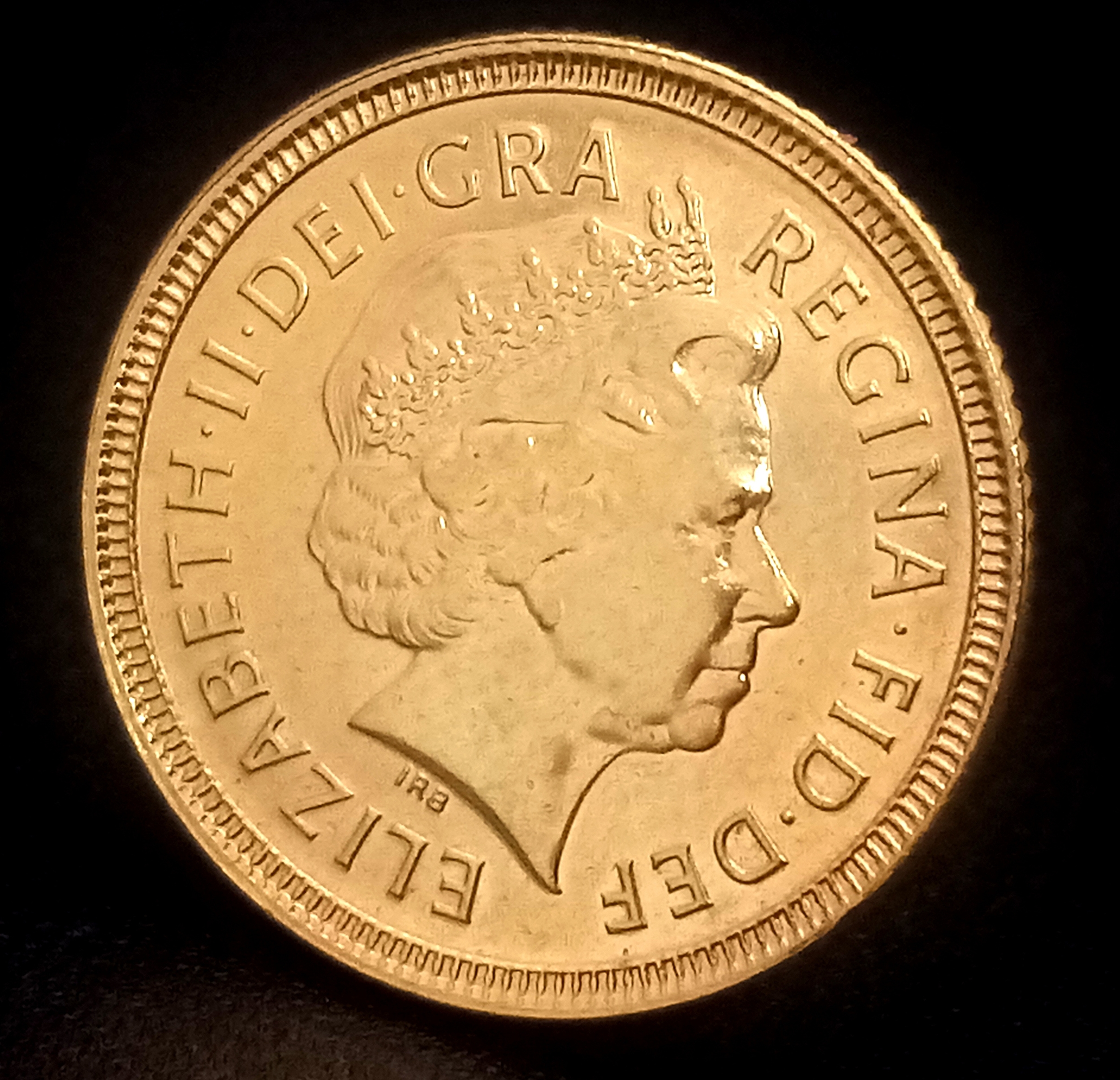 A 2002, QUEEN ELIZABETH II, SPECIAL REVERSE, SHIELD BACK, HALF SOVEREIGN COIN