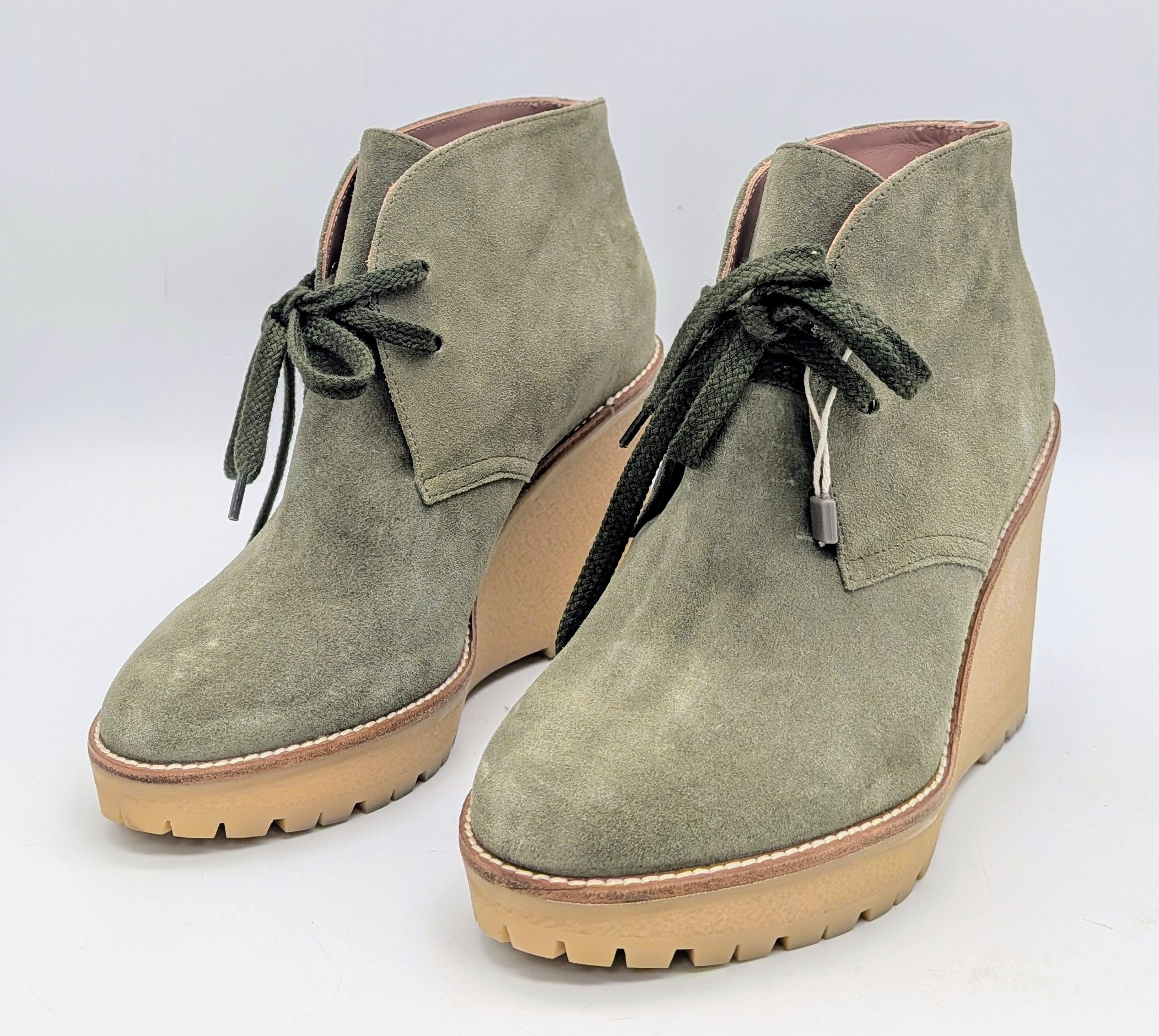 Lot 838