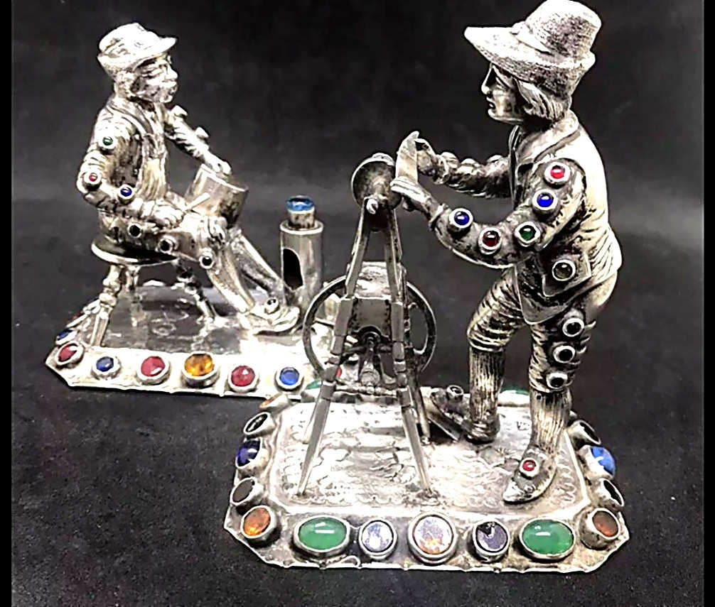 Lot 946