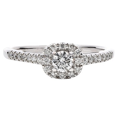 An 18K White Gold, Diamond Cluster Ring