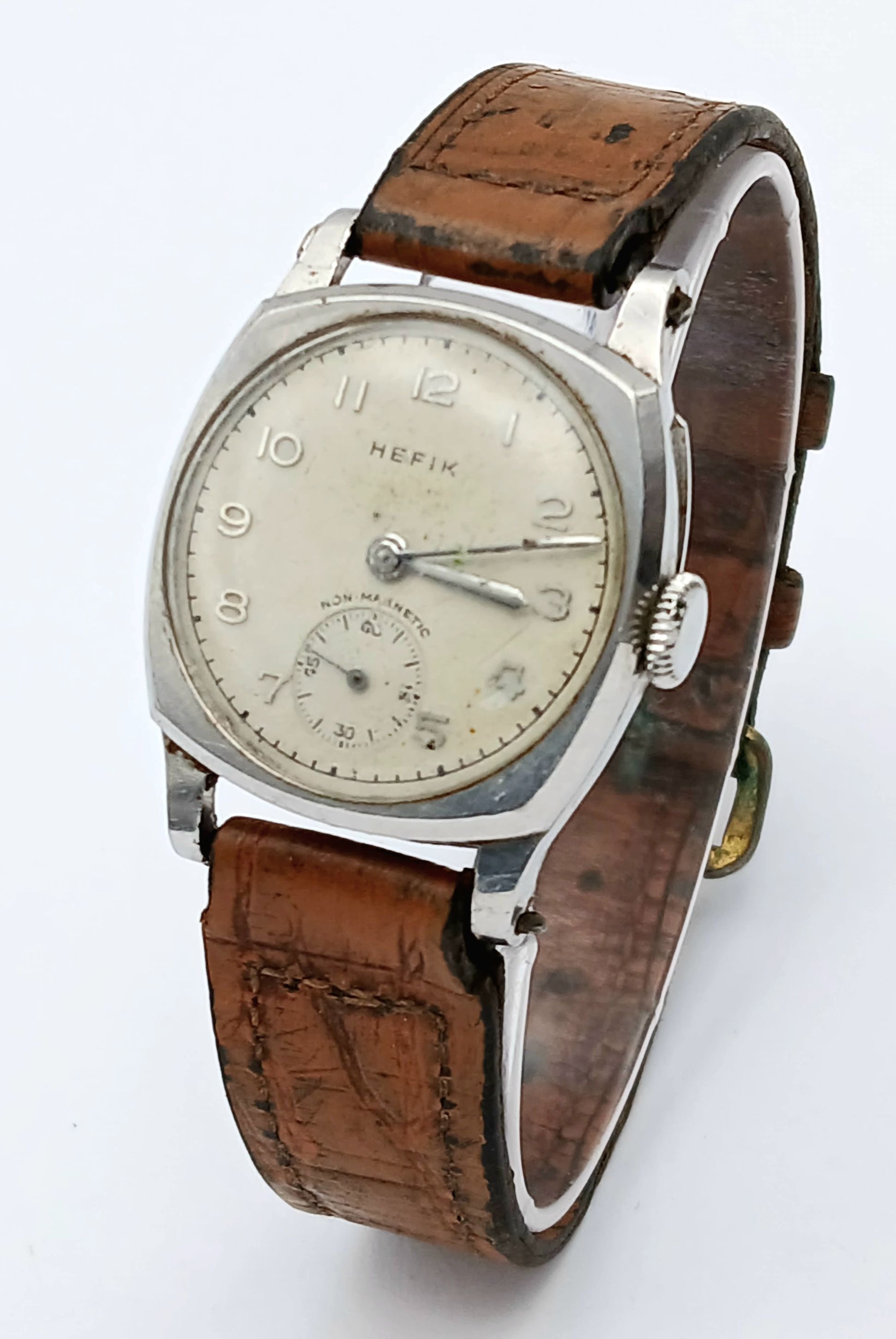 A Hefik, Vintage, 1930'3 / 1940'S Mechanical, Leather Strap Watch