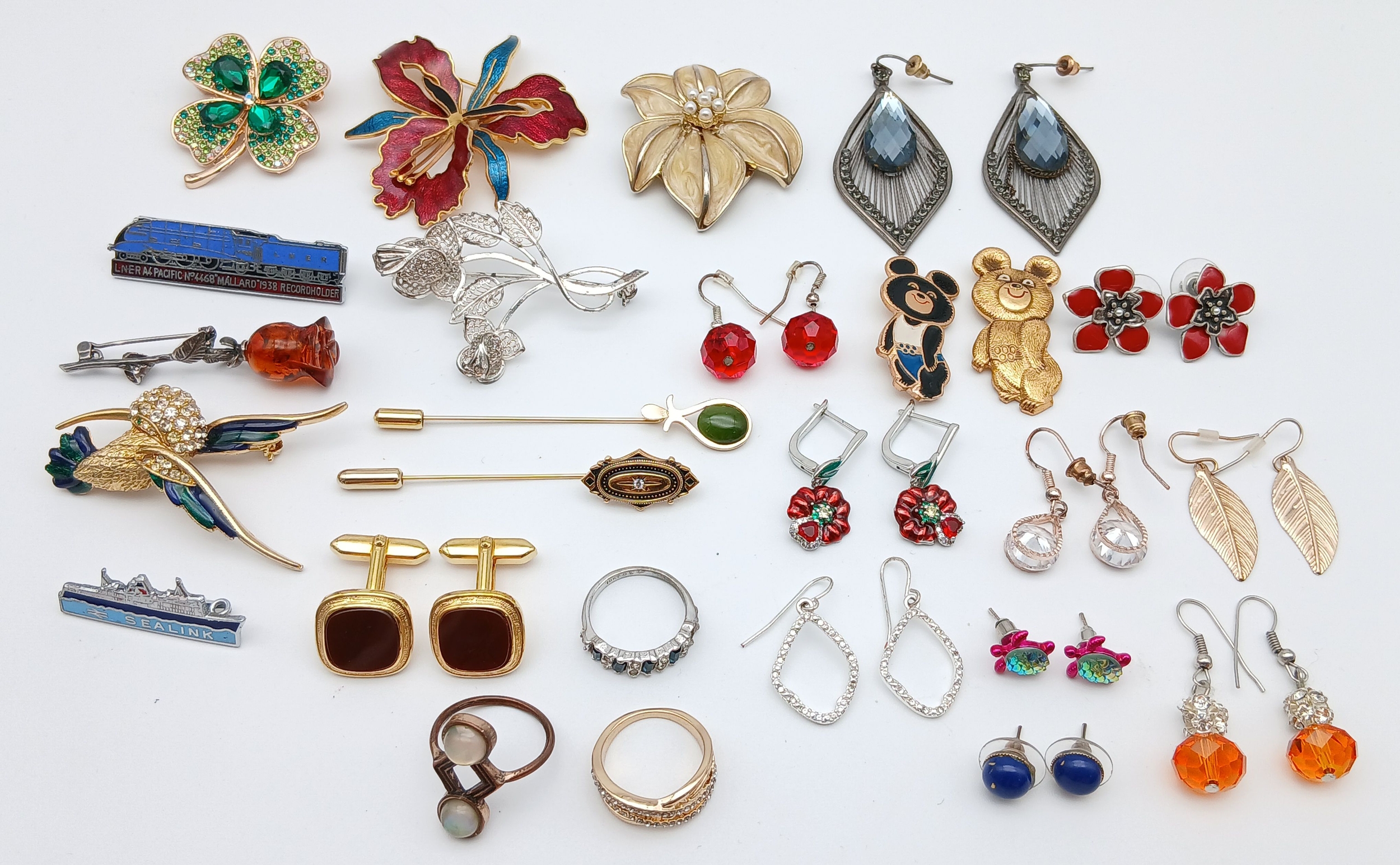 A Collection of Costume Jewellery