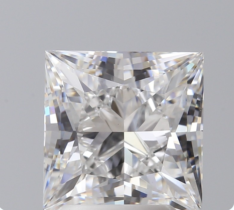 A 3.01Ct Princess cut Lab-Grown Diamond