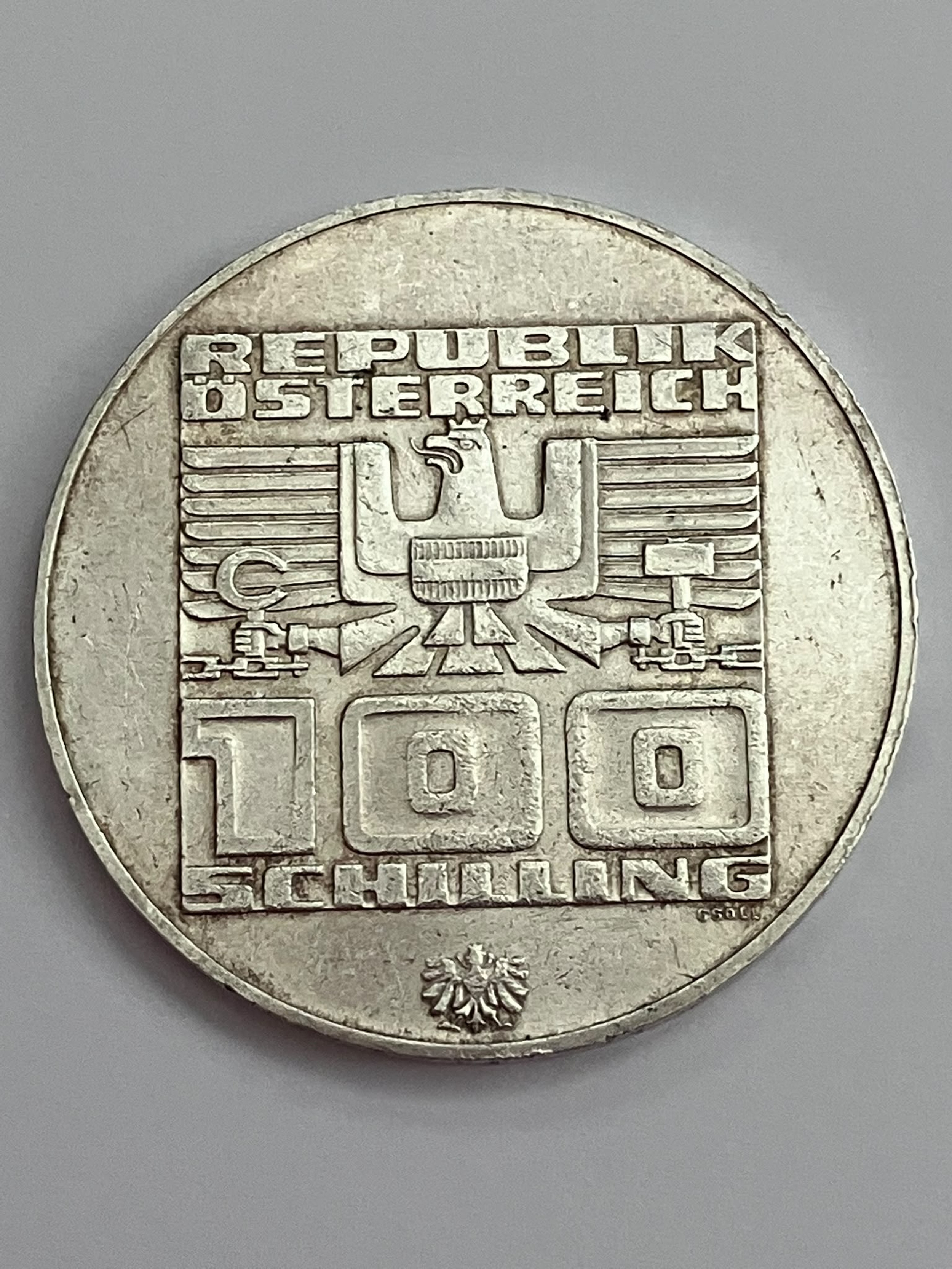 Lot 385