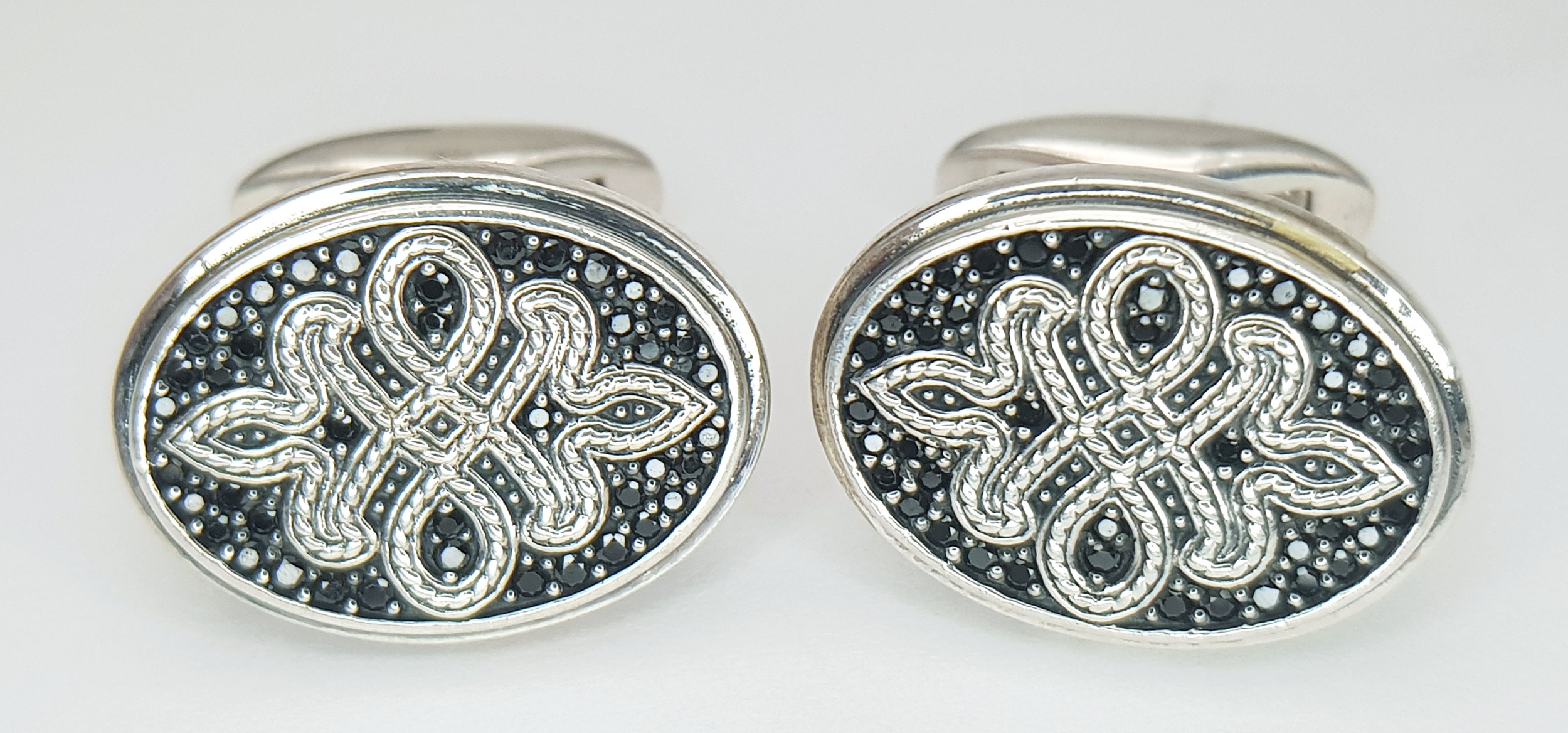 Lot 812