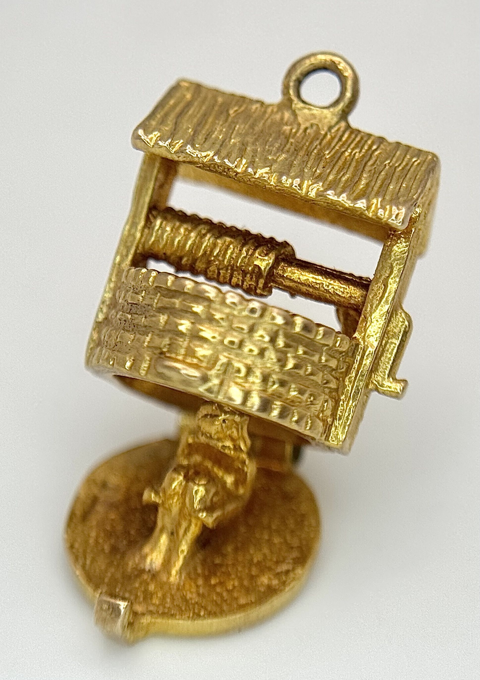 Lot 204
