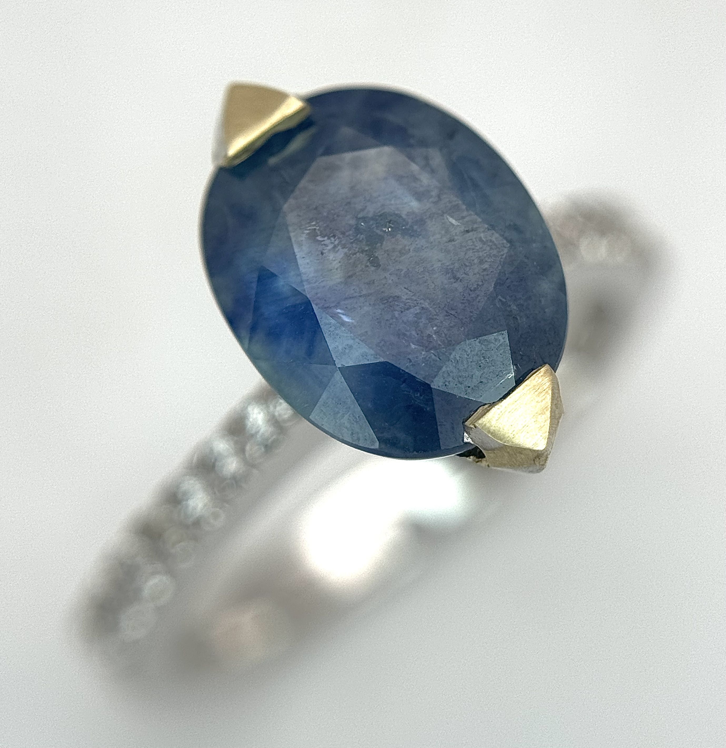 Lot 573