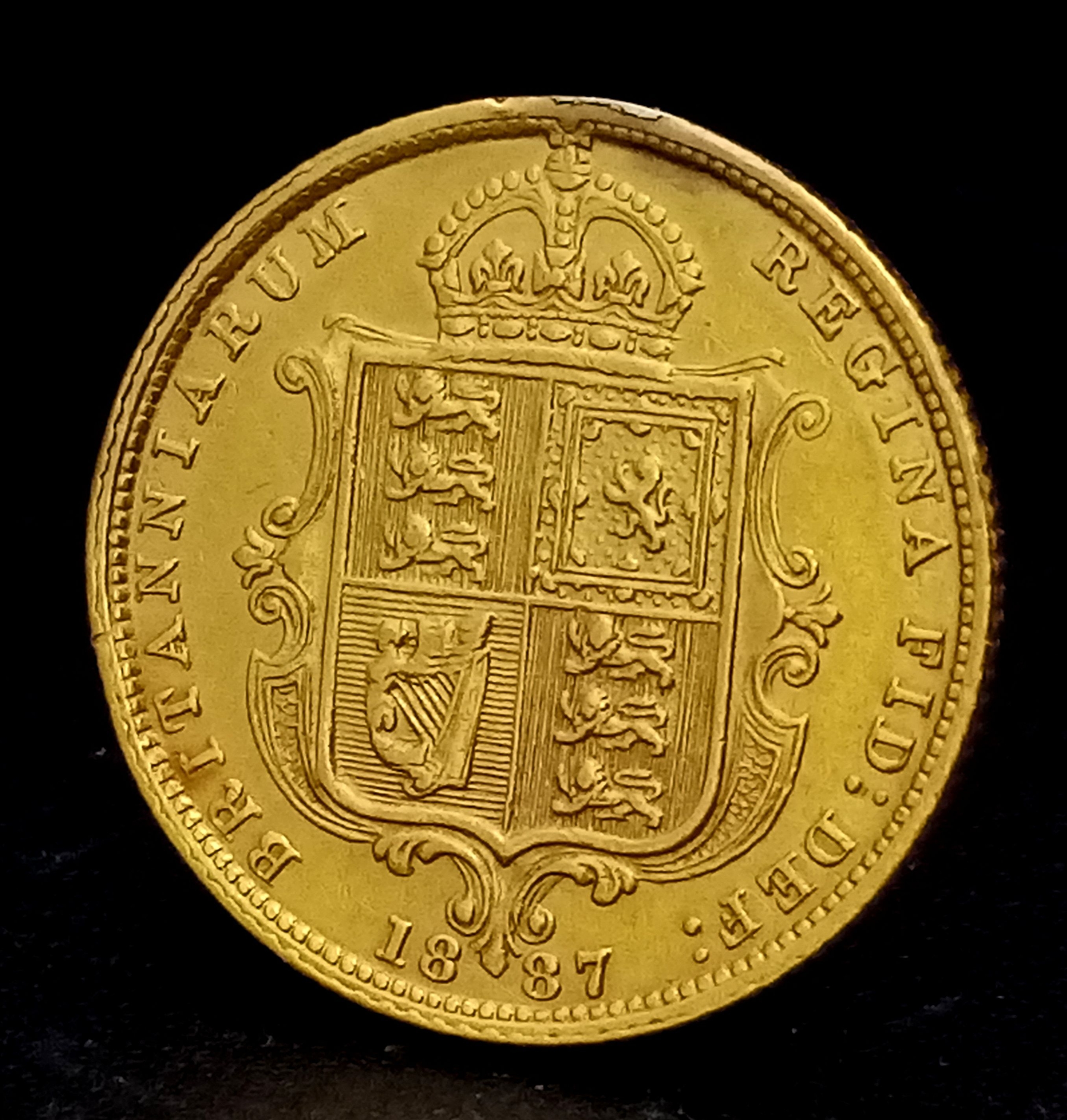 Lot 883