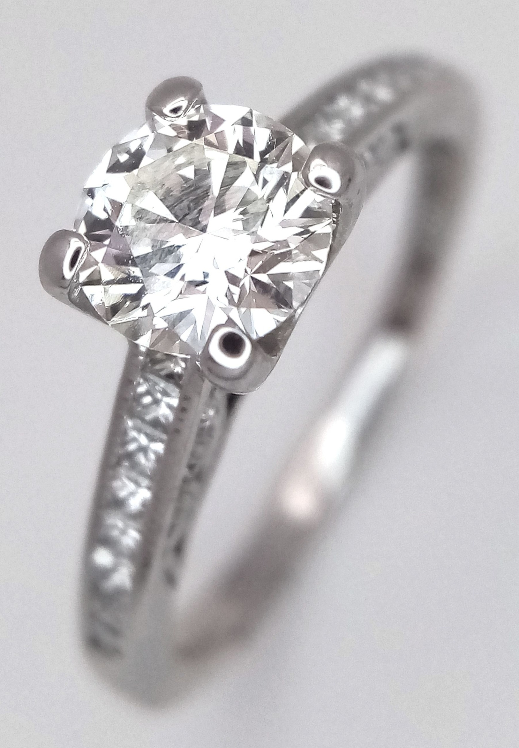 An Elegant 18K White Gold and Diamond Ring