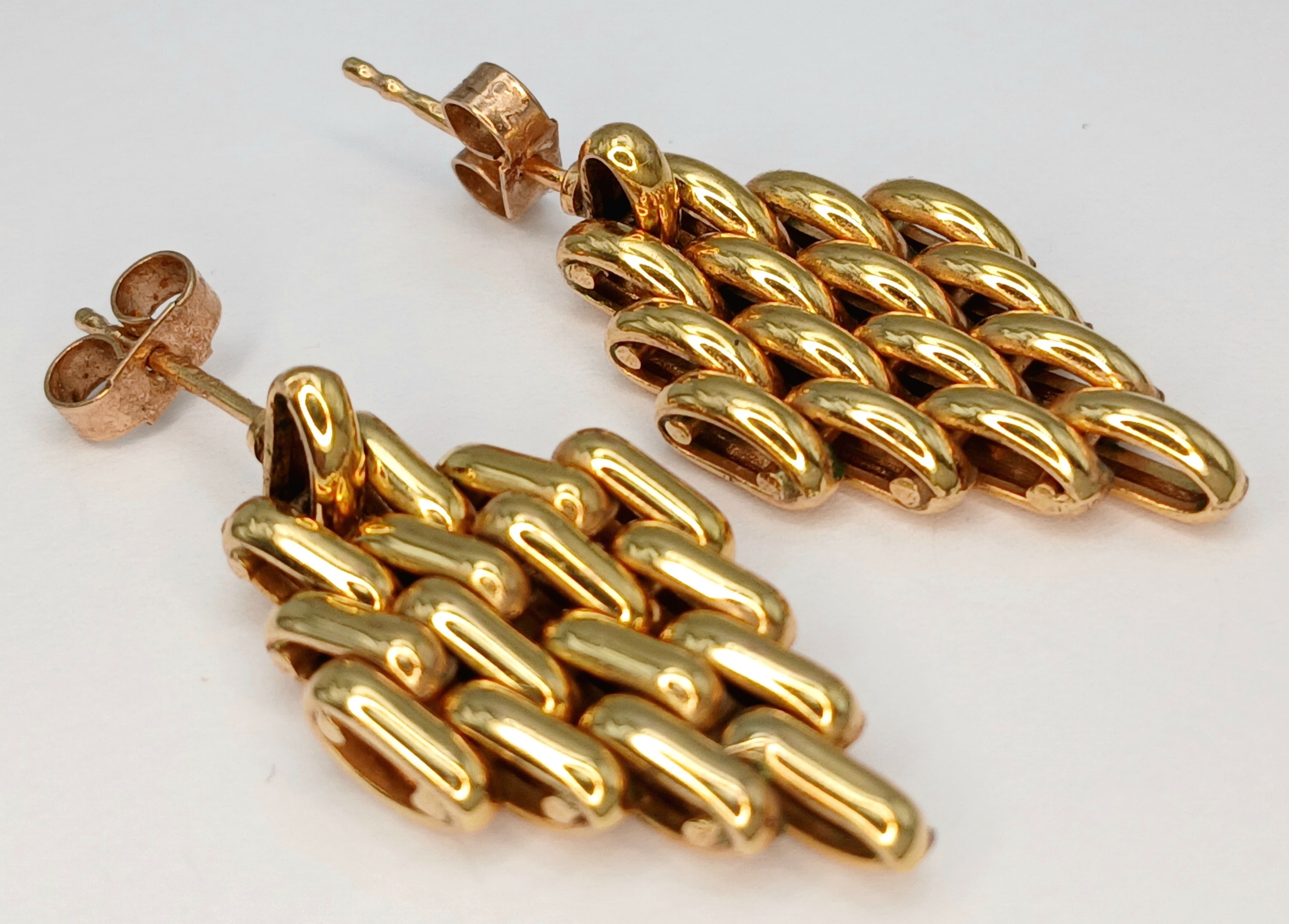 A Pair of 9K Yellow Panther Link Design Drop Earrings