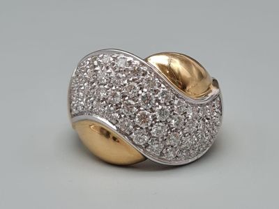 18ct Yellow gold Diamond Set Twist Band Ring, weight 10.2g Size N and 1.20ct diamonds approx