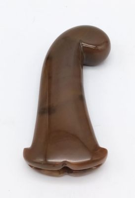 Antique Islamic Arabic Agate in the form of DAGGER or SWORD HANDLE. Length: 12.7cm. Width: 