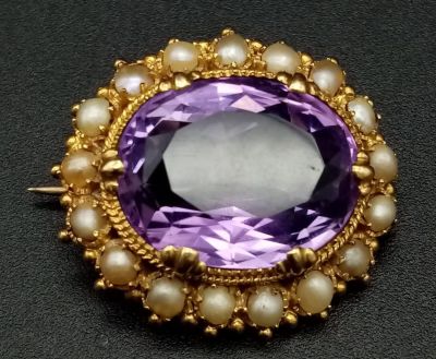 A Gorgeous Antique Victorian Amethyst and Pearl Brooch. A 10ct crystal-clear amethyst with a 