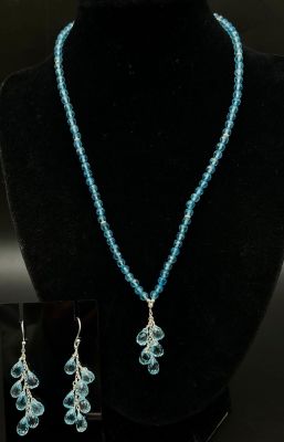 A Blue Topaz Gemstone Necklace (42cm) with a Pair of Complimentary Blue Topaz Burst-Drop (5cm) 